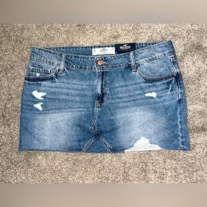 Hollister - 💙 Low Rise Denim Skirt